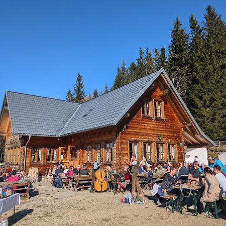 Glatzl Trahuetten Alm Sankt Lorenzen am Wechsel Exterior foto